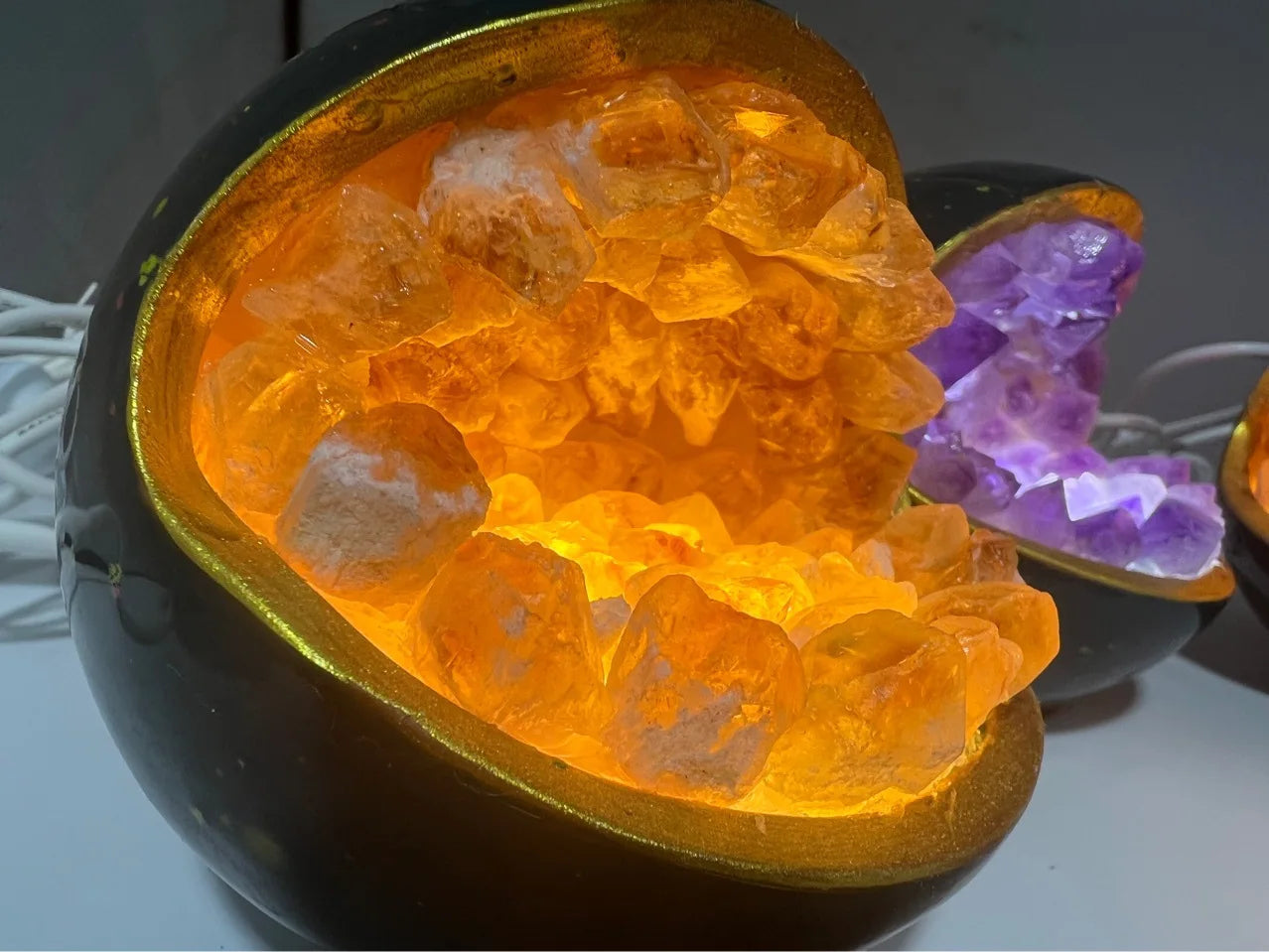Natural Crystal Gravel Light USB plug Citrine/Amethyst Bedside Night Light Energy Reiki Healing Gem Home Decor Quartz Geode